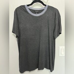 Banana Republic Short Sleeve Crew Neck Shirt